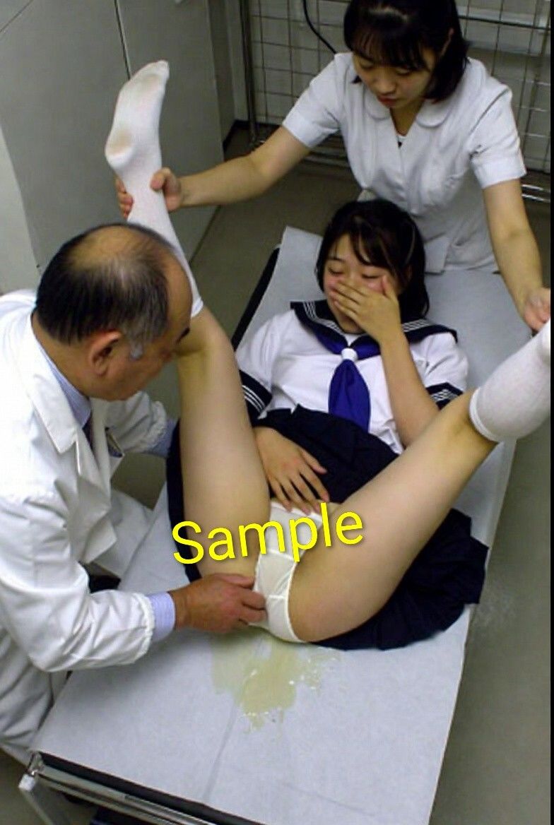 まんぐり診療所の診察風景 制服コス311枚 サンプル画像10