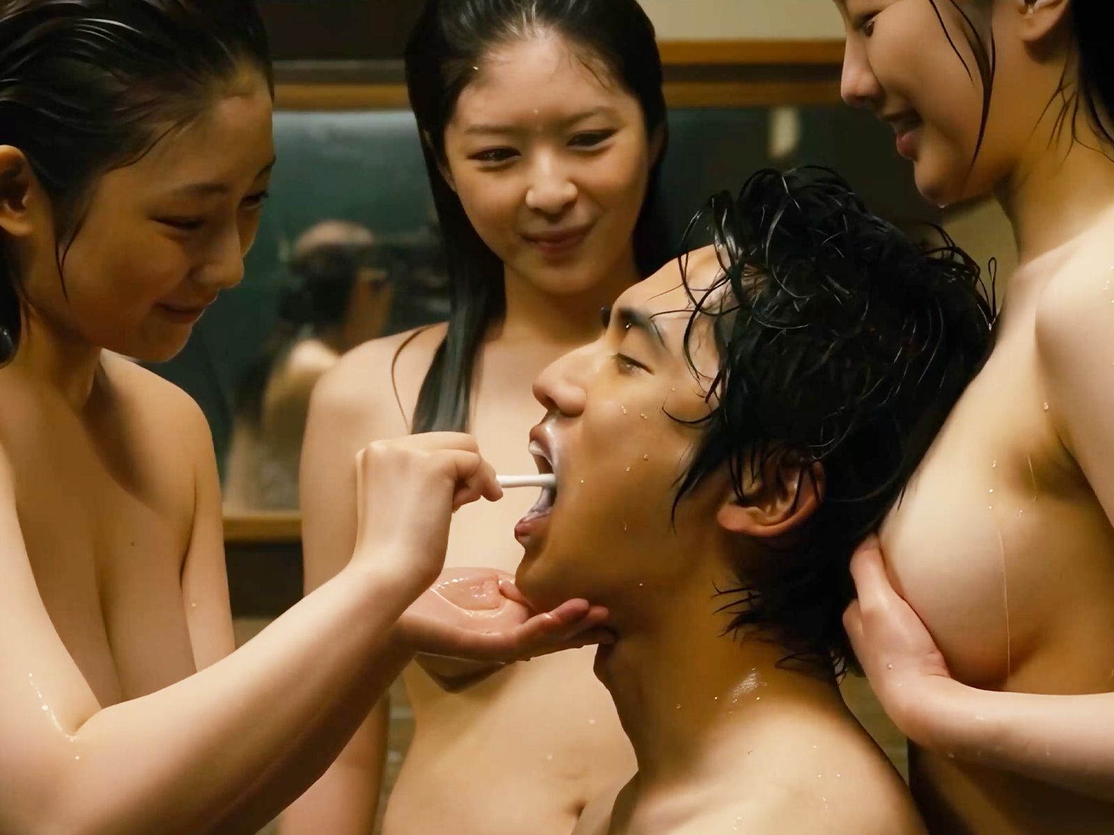 ボクだけの女湯ハーレム【実写系動画】 サンプル画像3