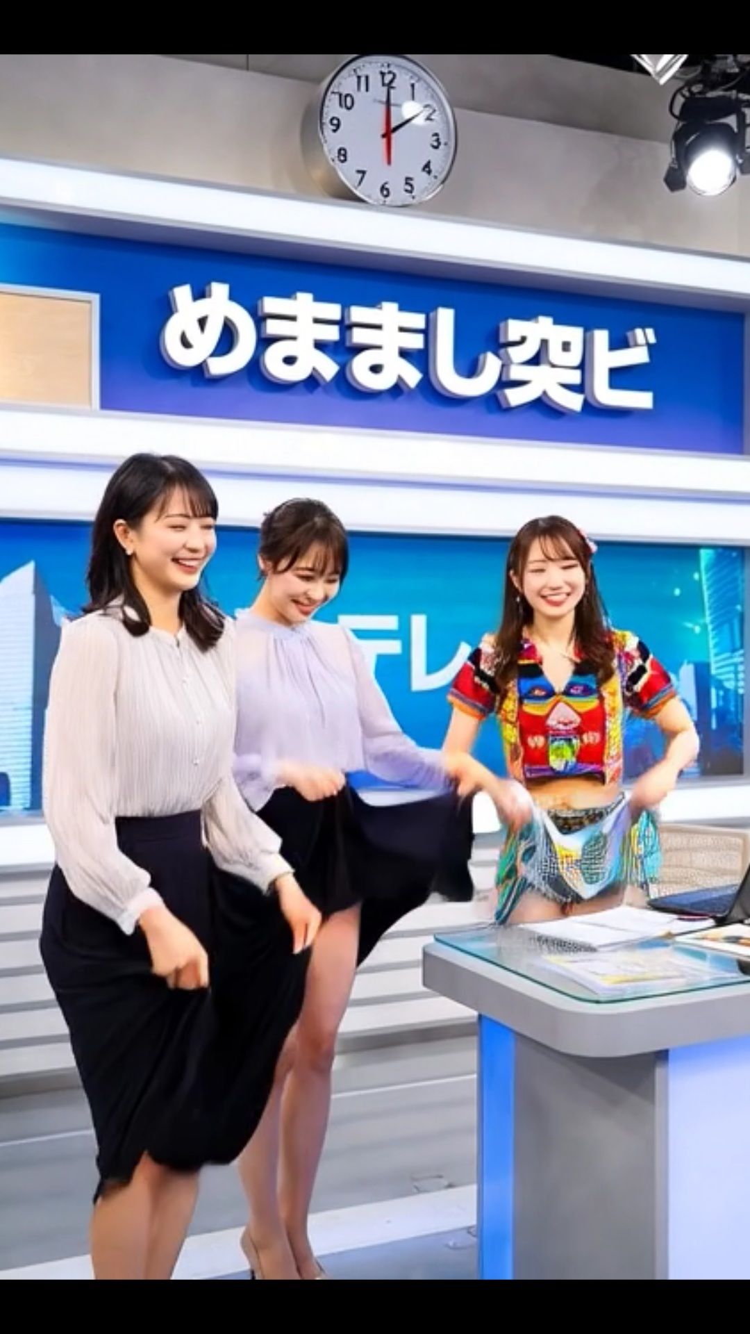 はたらく女性 OL ハプニング 新入社員 盗撮 パンチラ ブラチラ パンティ 職場 ナース 歯科助手 スチュワーデス サンプル画像10