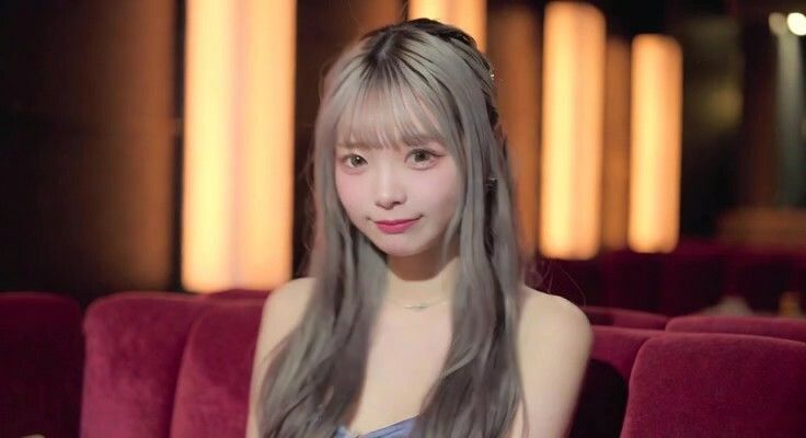 【キャバ嬢33人】いきなり服を脱いでガニ股腰振り変態ダンス【周りも唖然！！】 サンプル画像7